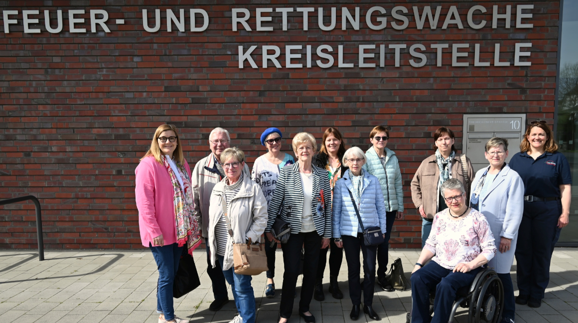 Frauen Union besichtigt Feuer- und Rettungswache in Gtersloh