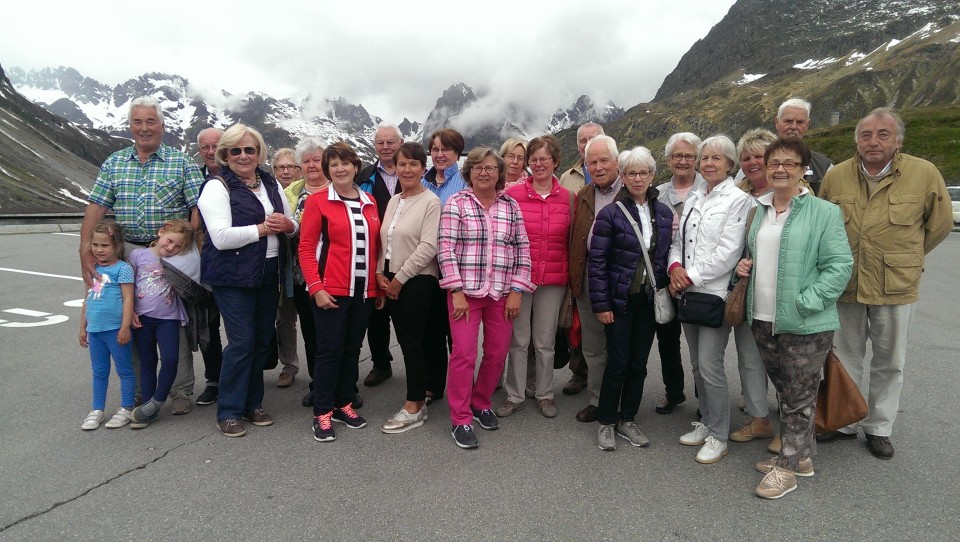 Die Teilnehmer der FU-Tirol Reise auf der Silvretta Hochalpenstrae