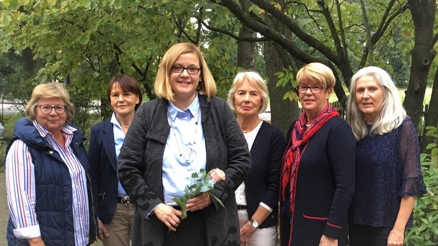 Nach der Vorstandswahl der FU-Gütersloh: v. l. Ursula Doppmeier, Monika Parskarbies, Anja Toppmöller, Christina Fischer, Bernhild Köster und Heike Landwehr-Bökenhans 