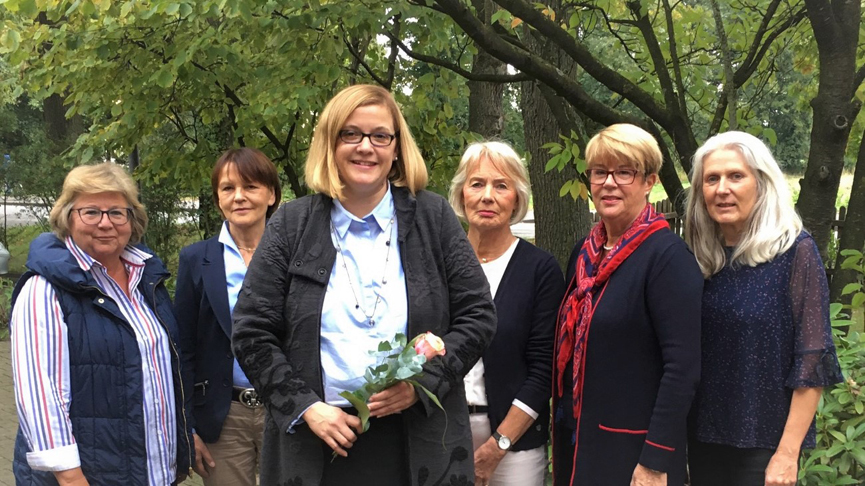 Nach der Vorstandswahl der FU-Gtersloh: v. l. Ursula Doppmeier, Monika Parskarbies, Anja Toppmller, Christina Fischer, Bernhild Kster und Heike Landwehr-Bkenhans 